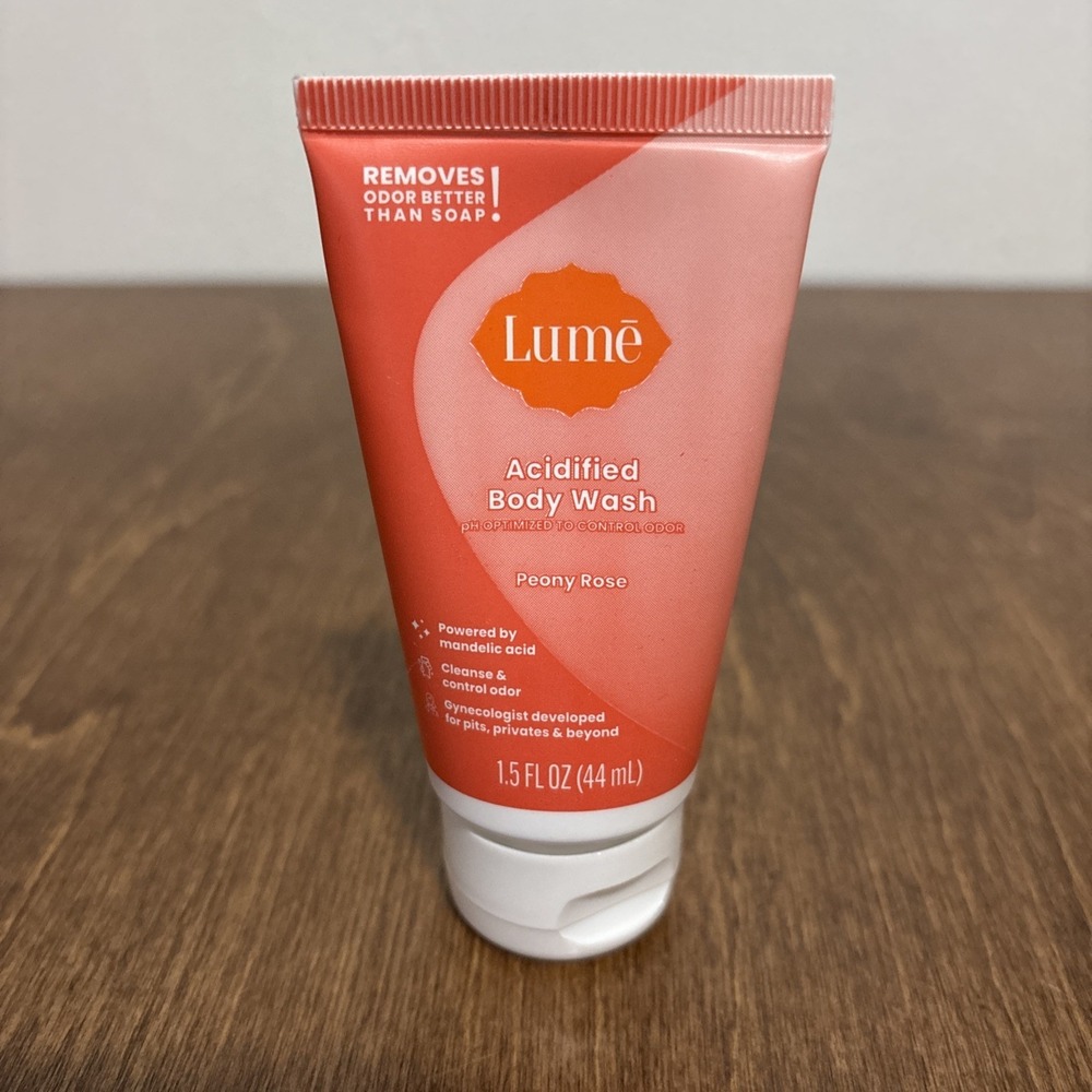 Lume Acidified Body Wash 1.5oz Travel Container Sealed Peony Rose Scent